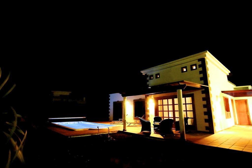 Villa Alejandro Playa Blanca  Rum bild